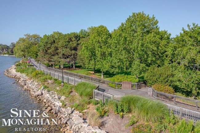 Building Photo - 744 Trombley Rd