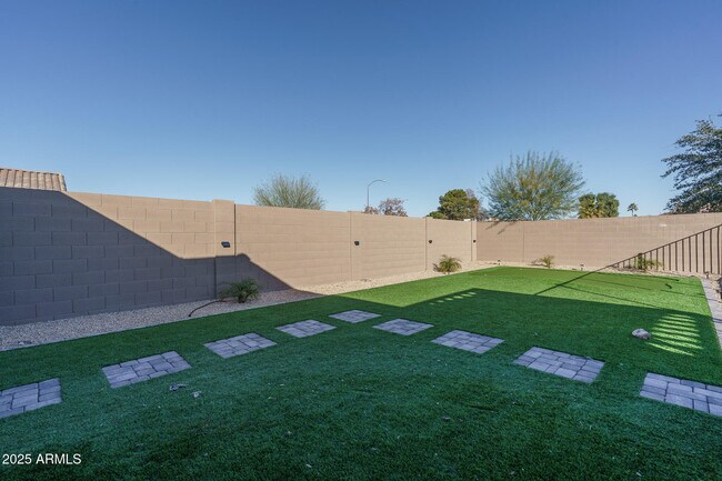 Building Photo - 15011 N 55th Dr