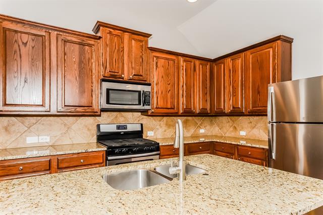 Building Photo - 1709 Lake Wood Trl