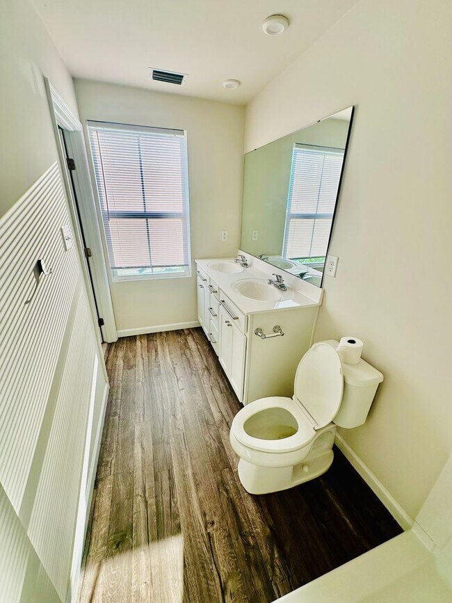 Building Photo - Come tour this beautiful home in MARQUIS HILLS!