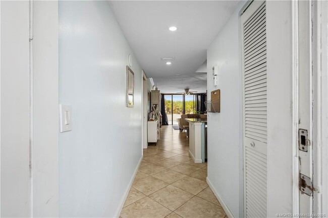 Building Photo - 10680 S Ocean Dr