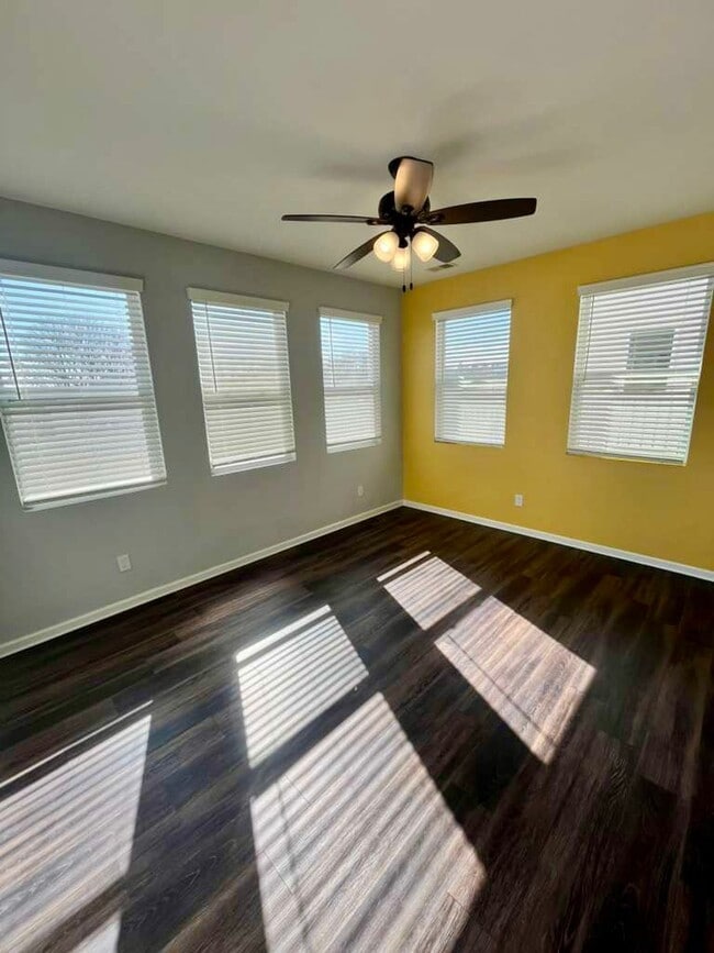 Building Photo - 2105 Boynton St