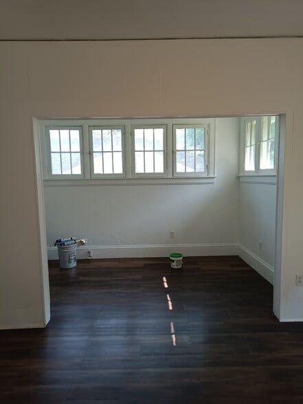 Building Photo - 1552 Lewis St