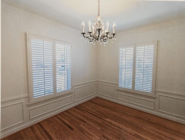Building Photo - 11861 Laurelwood Dr