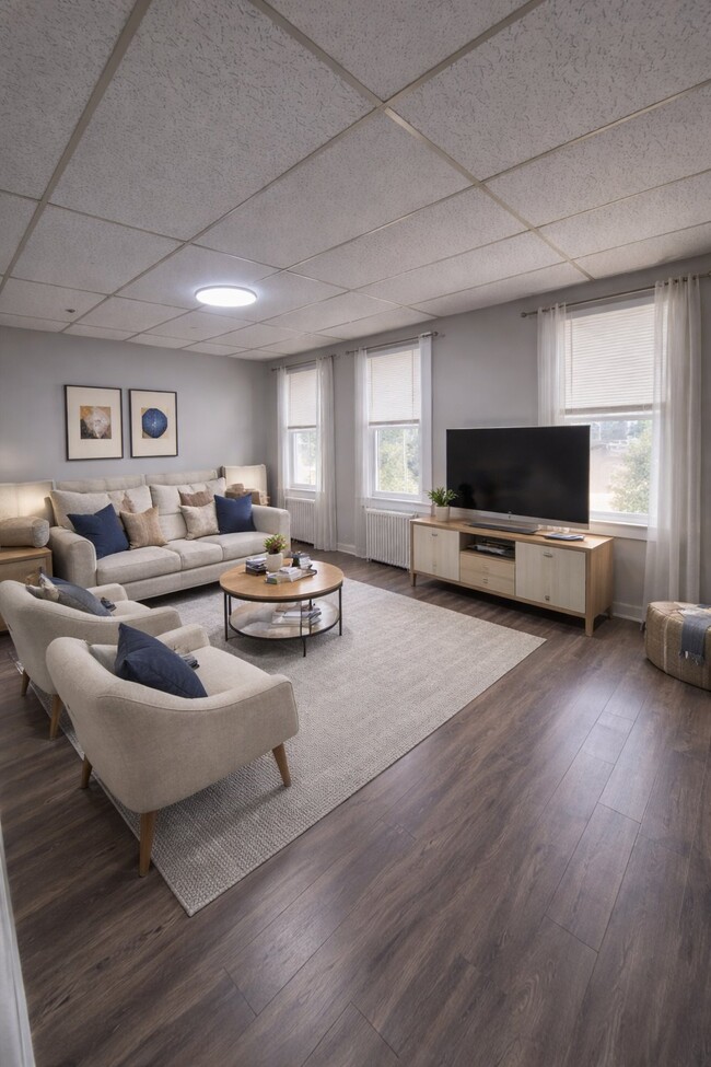 Building Photo - 127 Liverpool Ave