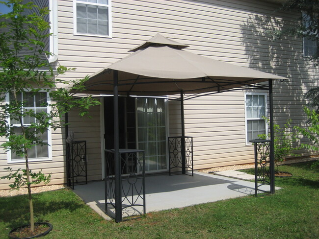 Building Photo - Home Available in Chartwell Estates