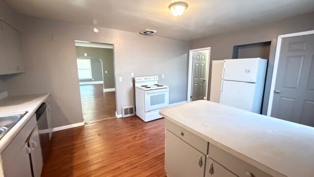 Building Photo - 59 E Hudson St