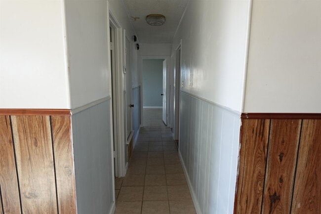 Building Photo - 801 Mildred Ave