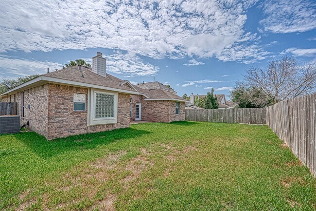 Building Photo - 6427 Stone Landing Ln