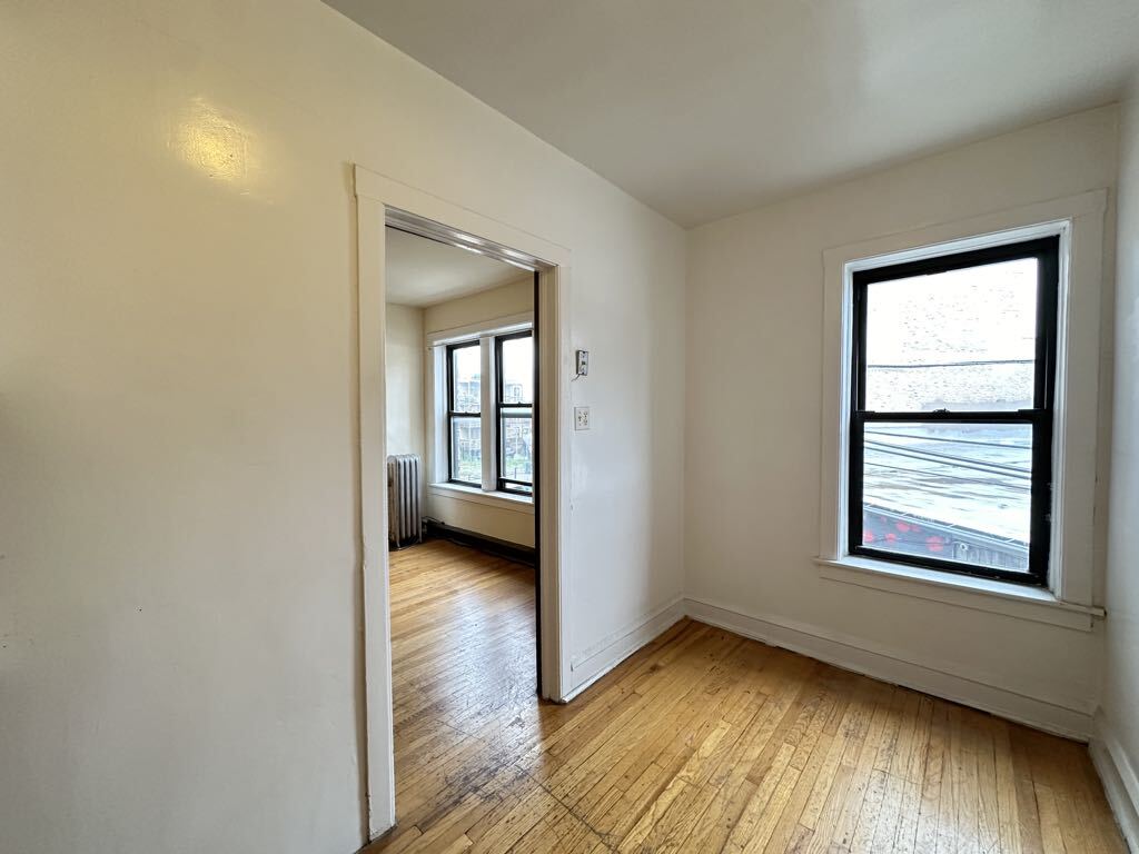 Building Photo - 3306 W Schubert Ave