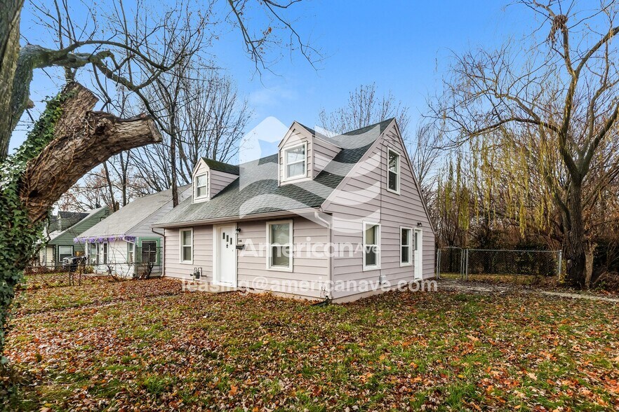 Building Photo - 1105 Blakley Dr