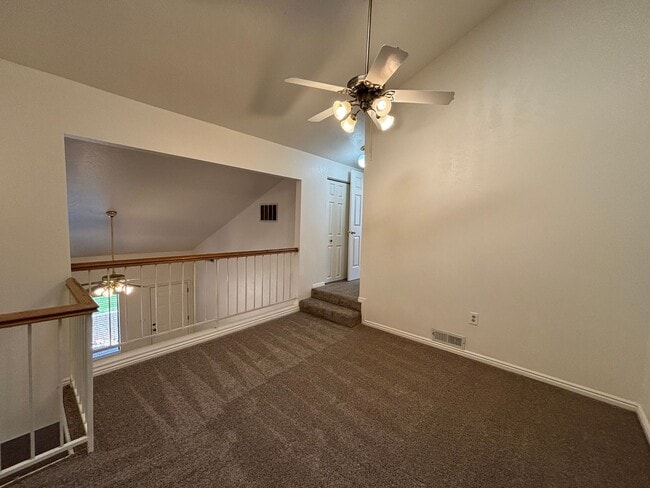 Building Photo - SPACIOUS 3 BEDROOM TOWNHOME FOR RENT IN DO...