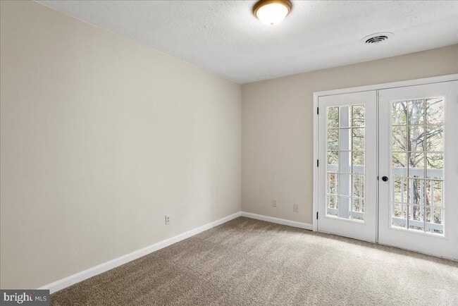 Building Photo - 72 Pioneer Ln