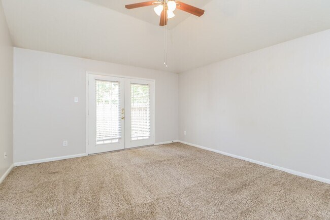 Building Photo - 12119 Bowsman Dr