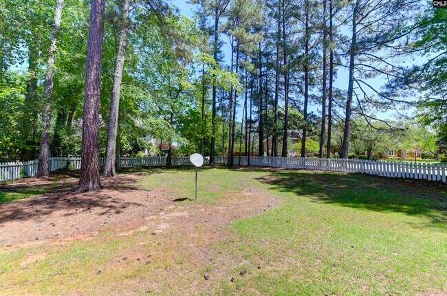 Building Photo - 1100 Woodtree Ct