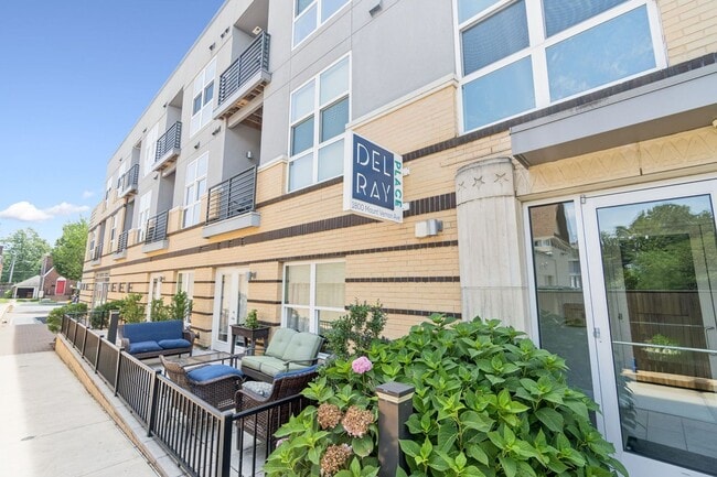 Building Photo - Experience refined living in this beautifu...