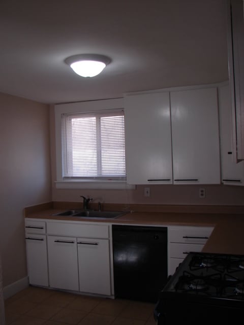Building Photo - 3151 W Pikes Peak Ave