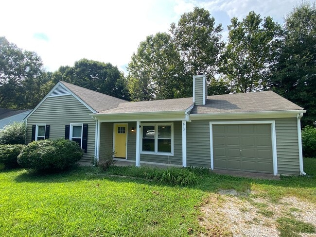 Primary Photo - Updated 3 Bedroom 2 Bathroom Home in N. Ch...