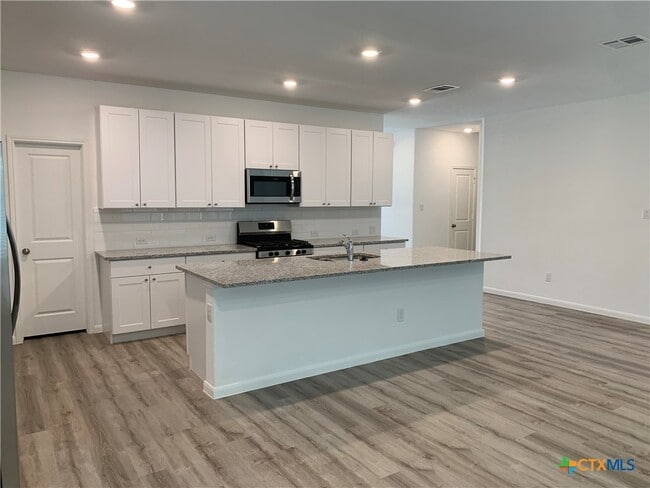 Building Photo - 415 Fig Tree St