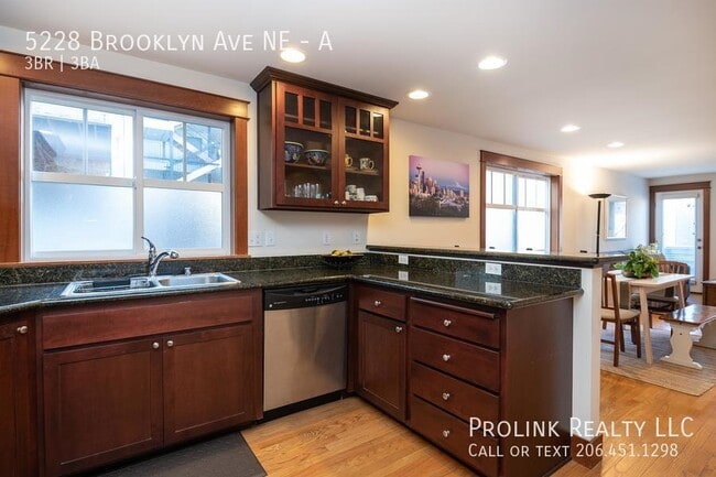 Building Photo - 5228 Brooklyn Ave NE