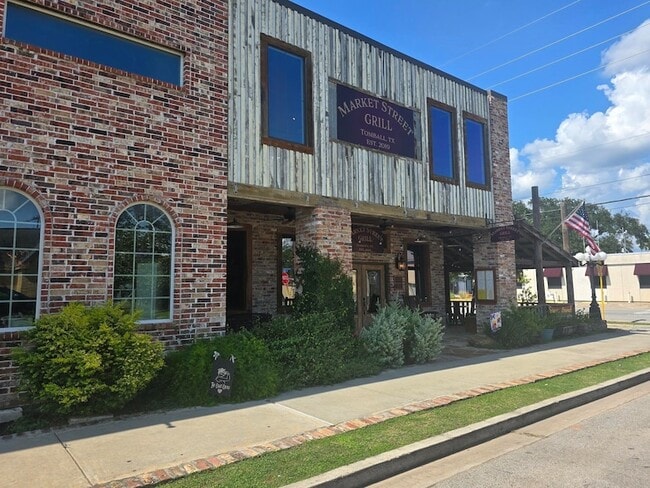 Building Photo - 15602 Treichel Rd