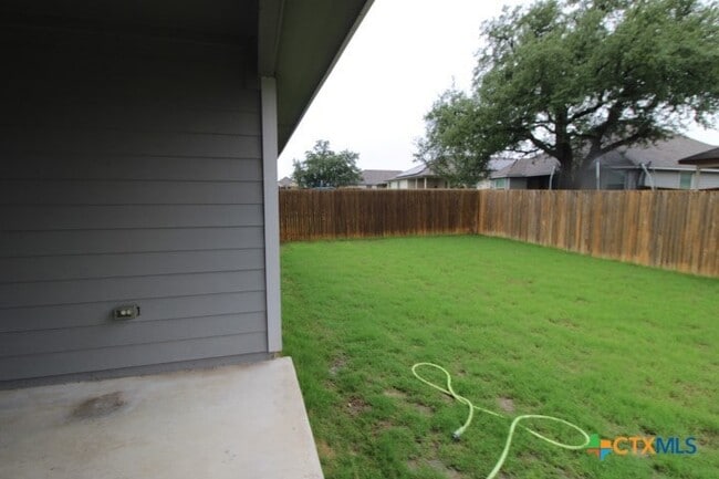 Building Photo - 2321 Aylesbury Dr