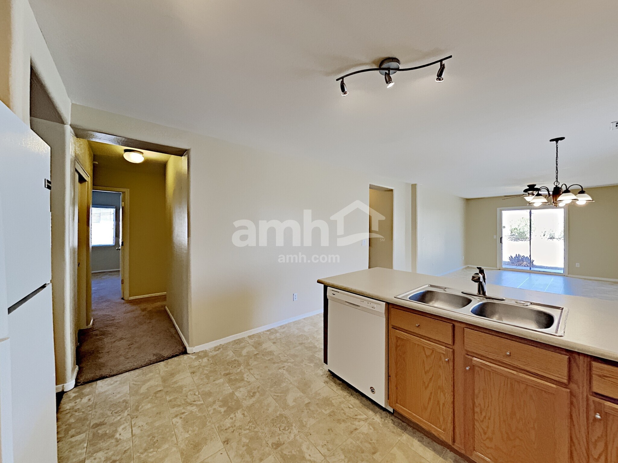 Building Photo - 22570 W Mohave St