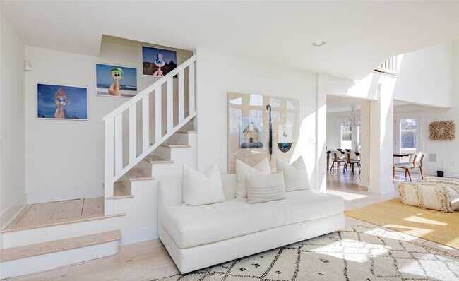 Building Photo - 176 Sayre's Path