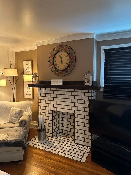 Building Photo - 3342 Bookman Ave