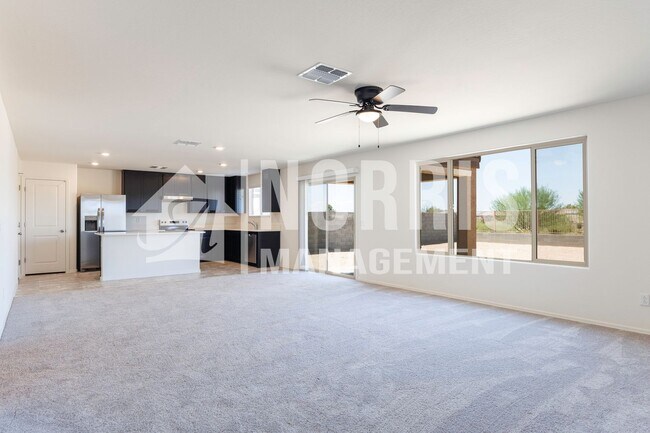 Building Photo - Beautiful Brand New Home with a View