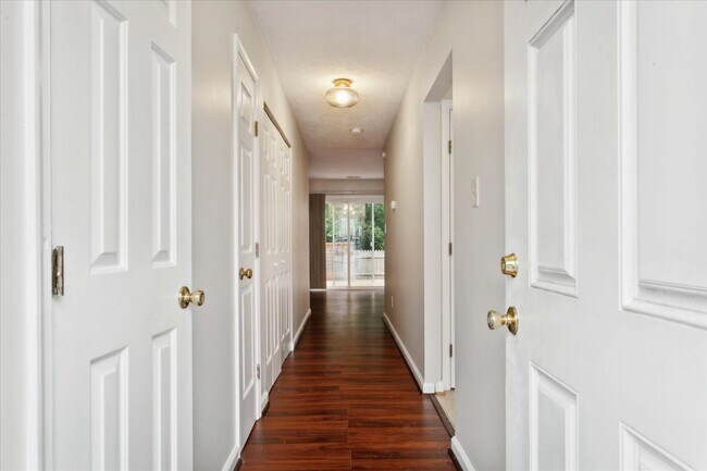 Welcoming foyer opens to the kitchen & to the great room! - 1644 Skiffes Creek Cir