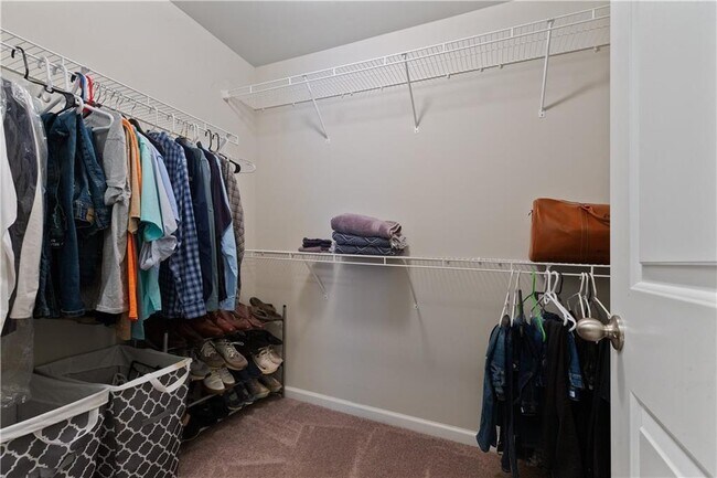 Building Photo - 157 Highland Pointe Cir E