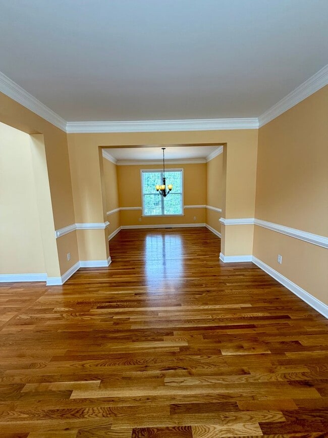 Building Photo - Stunning 5BR Retreat in Gated Village at Telfair