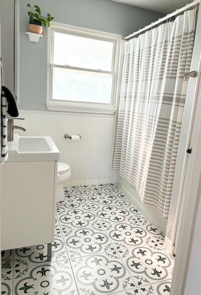 Building Photo - 418 Savannah Dr