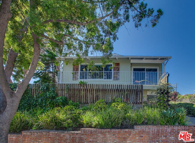 Building Photo - 2534 7th St