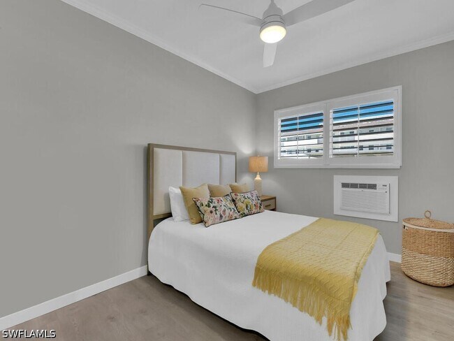 Building Photo - 473 12th Ave S