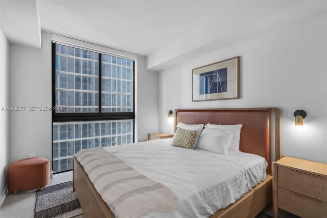 Building Photo - 601 N Miami Ave