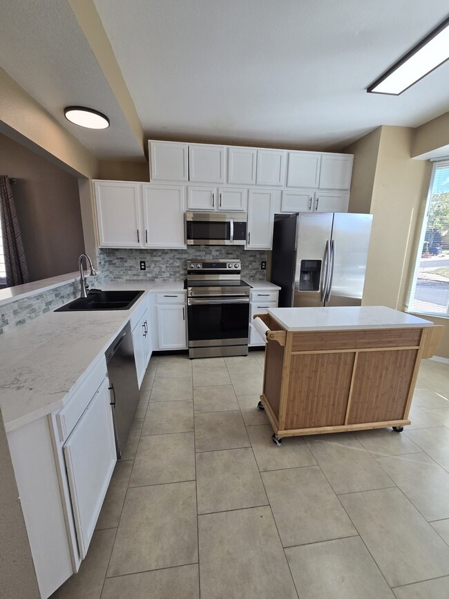 Building Photo - 4280 Solarglen Dr