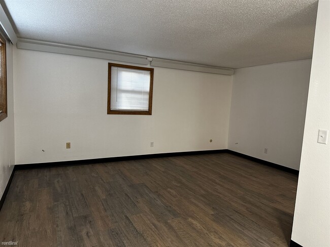 Building Photo - 1 br, 1 bath 4plex - 104 Philadelphia Stre...