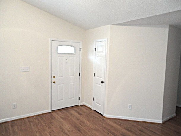 Building Photo - 4705 Silverdene St