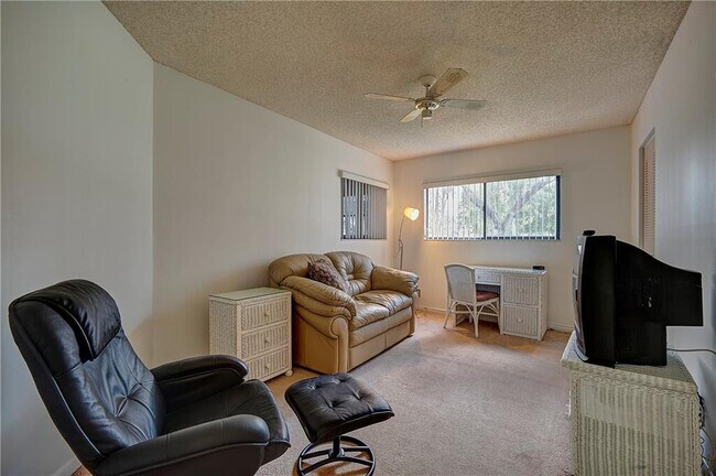 Building Photo - 15469 Lakes of Delray Blvd