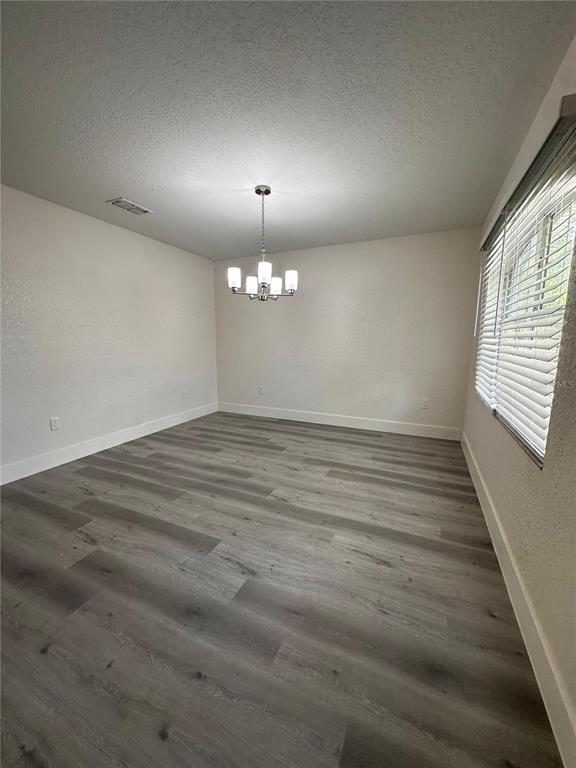 Building Photo - 40 Willow Run