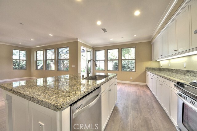 Building Photo - 46 Larkfield