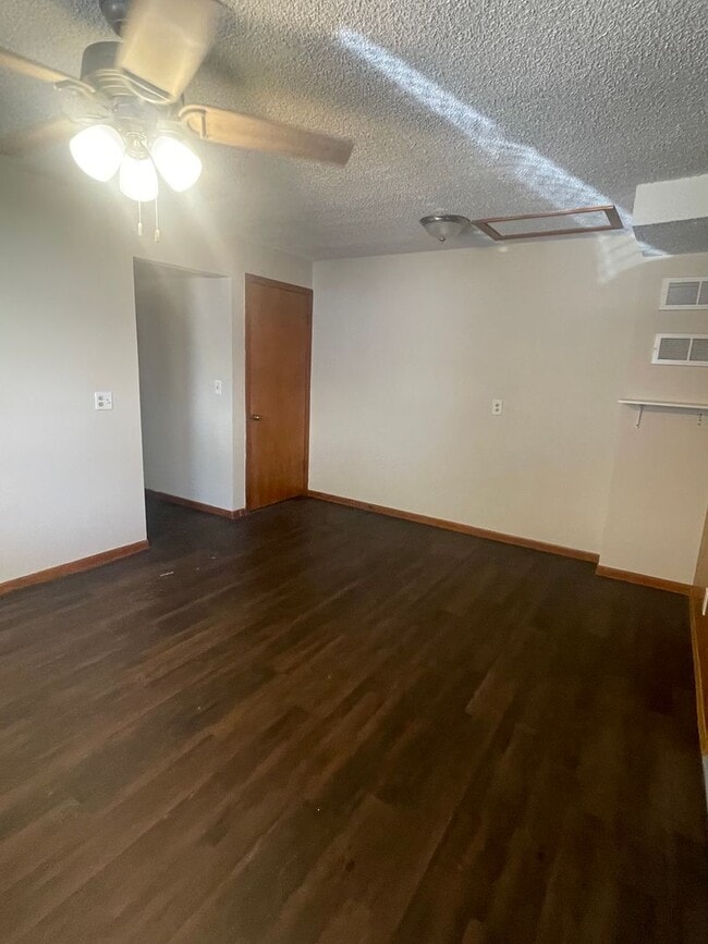 Building Photo - 442 Missouri St