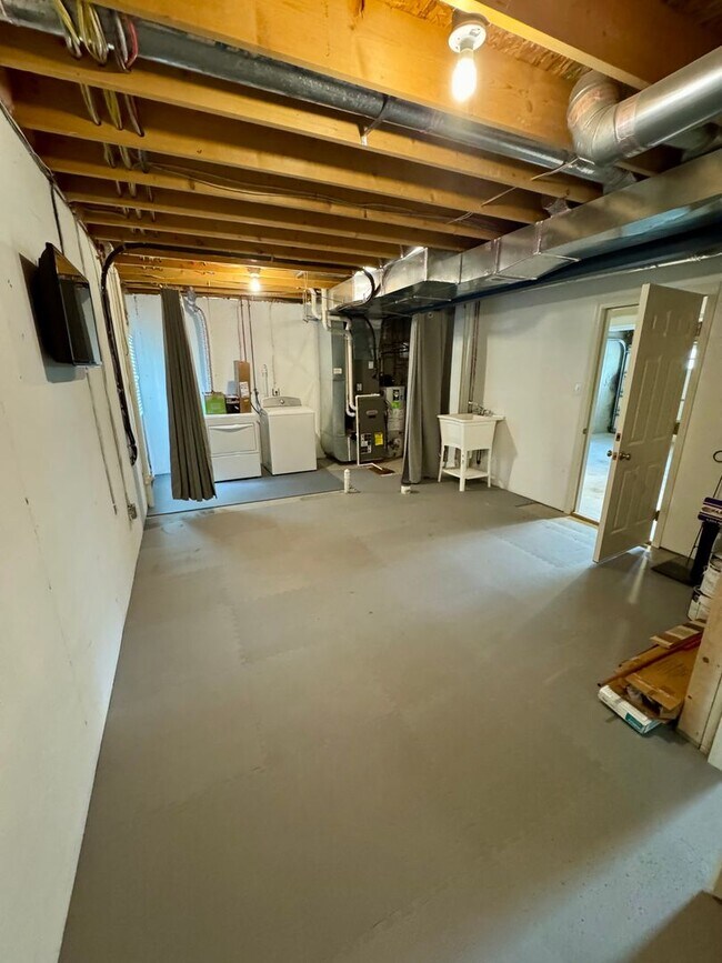 Building Photo - Move-In Ready Wexford Home Featuring Modern Updates and an Attached Two-Car