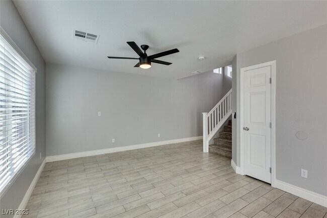 Building Photo - 5660 N Balsam St