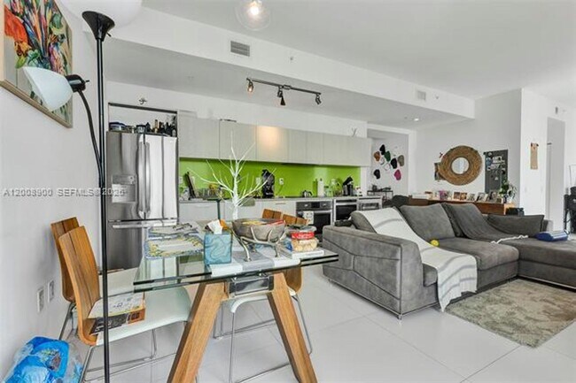 Building Photo - 501 NE 31st St