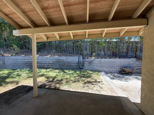 Building Photo - 7739 Southcliff Dr