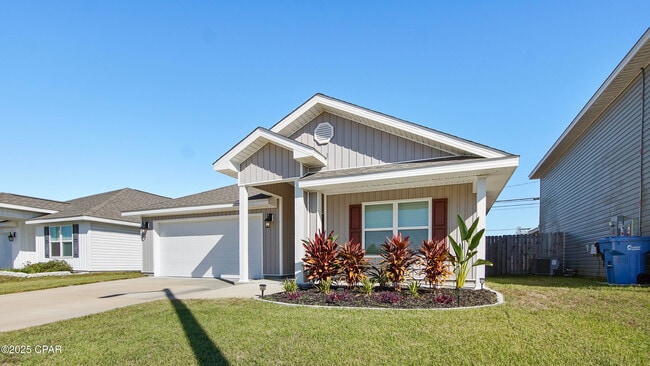 Primary Photo - 4028 Silver Spur Rd