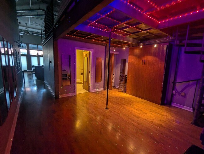 Building Photo - FANTASTIC LUXURY CONDO IN BALLPARK NEXT TO COORS FIELD!  FULLY-FURNISHED!